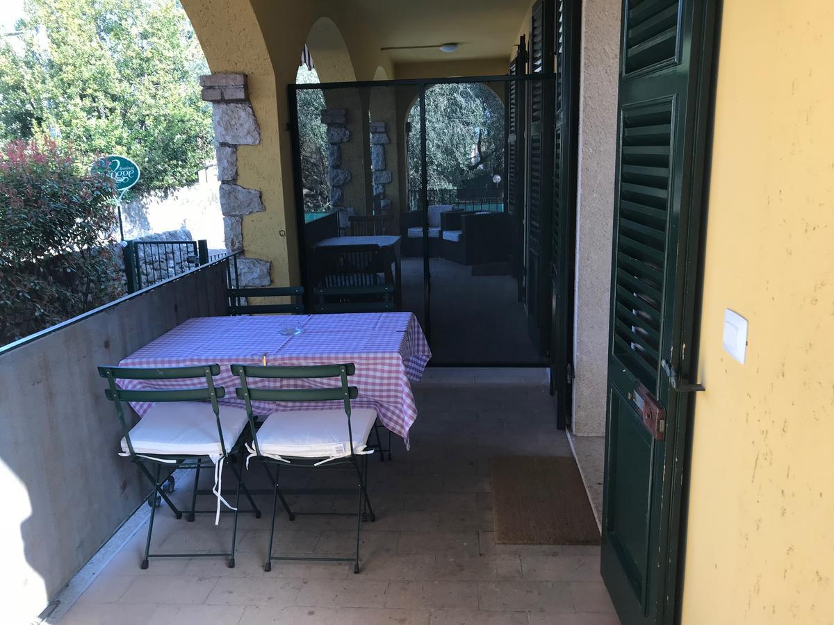 Residenza Le Logge Aparthotel Torri Del Benaco Luaran gambar