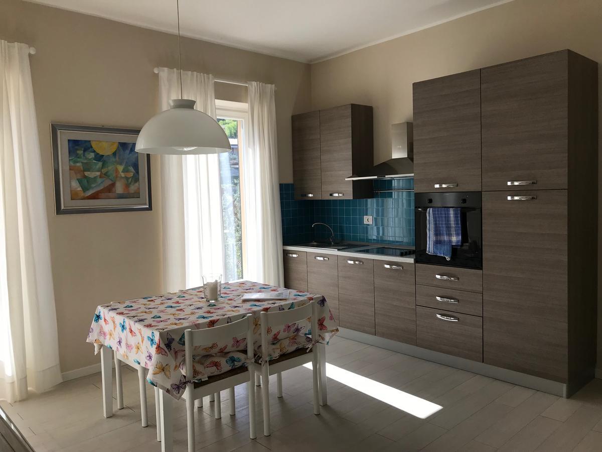 Residenza Le Logge Aparthotel Torri Del Benaco Luaran gambar