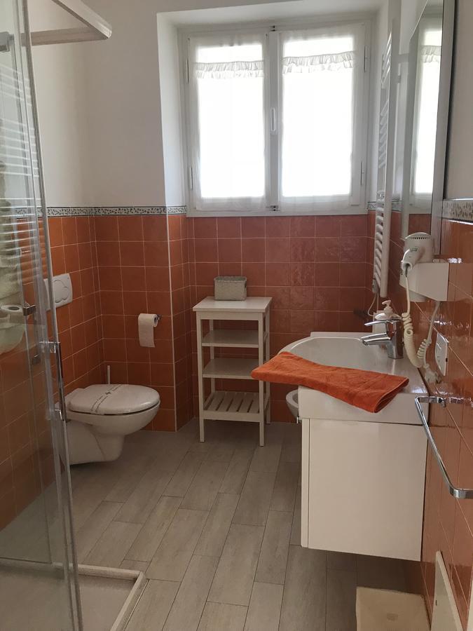 Residenza Le Logge Aparthotel Torri Del Benaco Luaran gambar