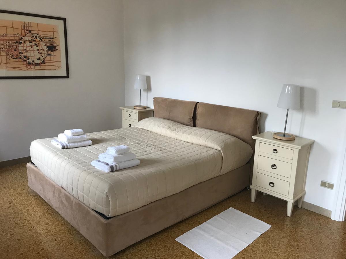 Residenza Le Logge Aparthotel Torri Del Benaco Luaran gambar