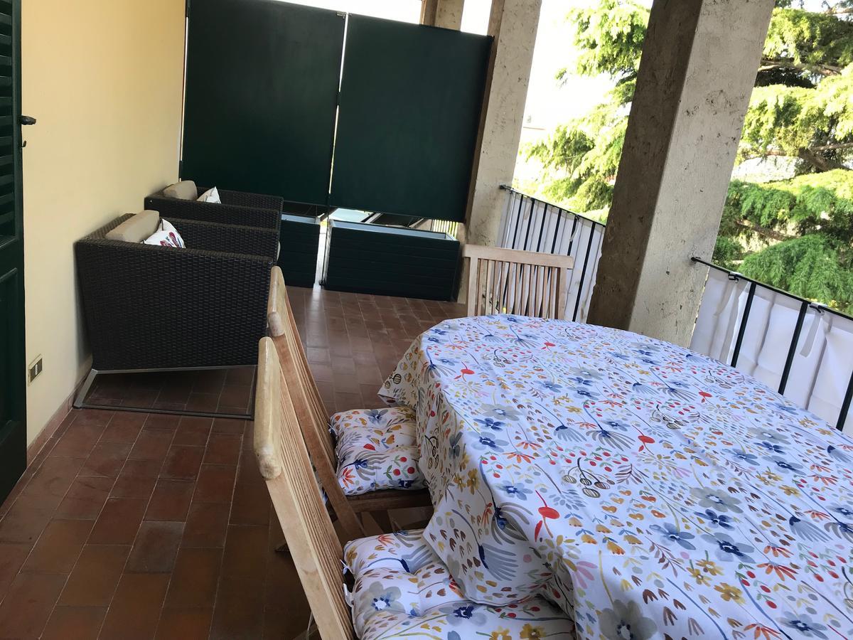 Residenza Le Logge Aparthotel Torri Del Benaco Luaran gambar